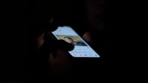 safest story viewer online